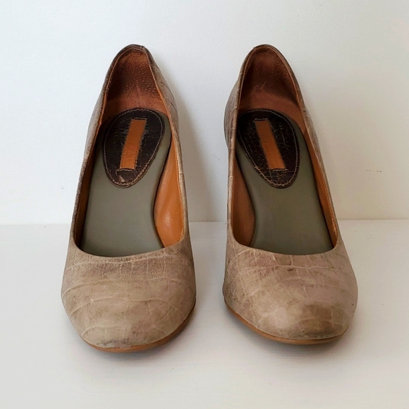 Banana Republic chunky taupe heels - Picture 2 of 8